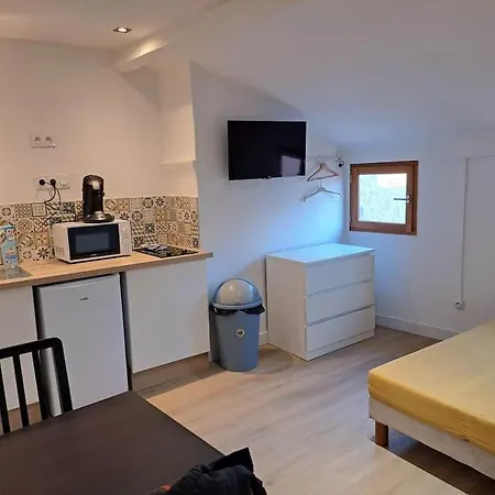 Budgetbnb 195a,studette Rue Populaire Appartement *